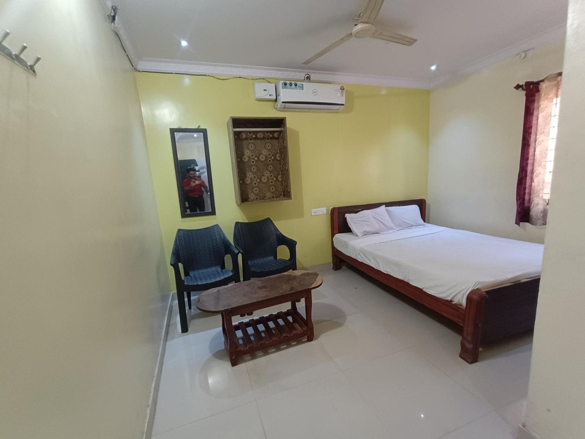 Hotel Malnad Grand Inn Kumbalgod Exterior foto