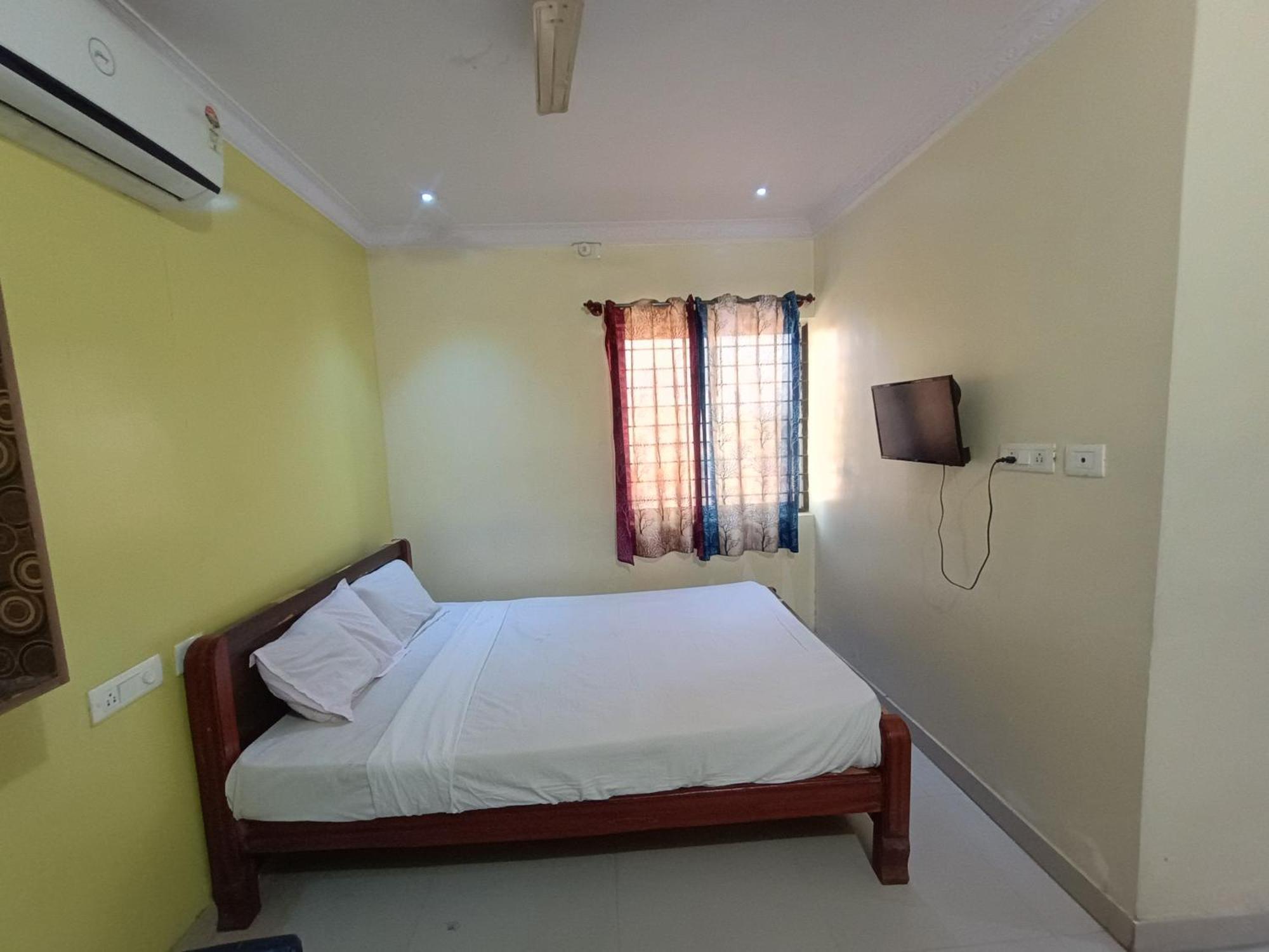 Hotel Malnad Grand Inn Kumbalgod Exterior foto