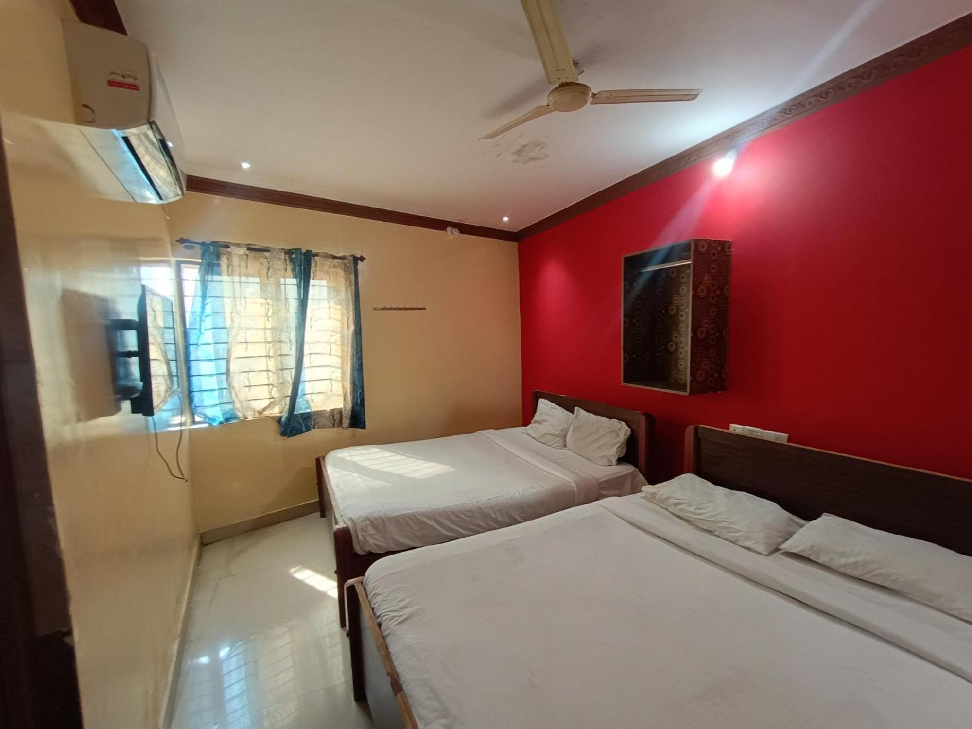 Hotel Malnad Grand Inn Kumbalgod Exterior foto