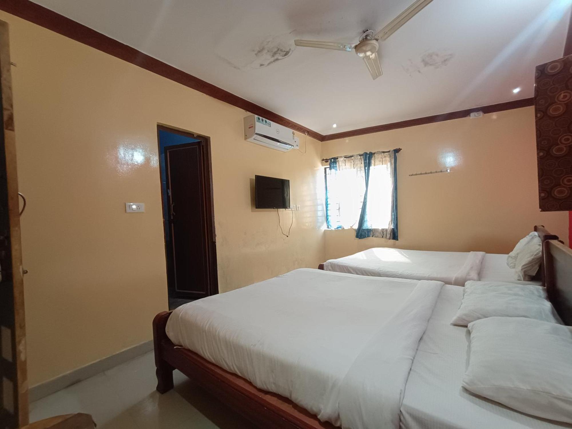 Hotel Malnad Grand Inn Kumbalgod Exterior foto