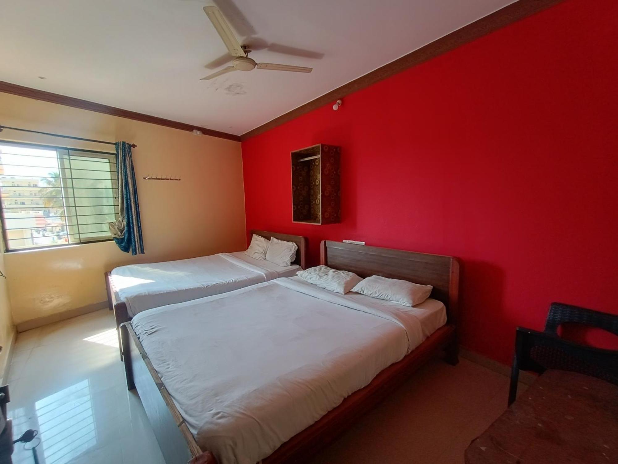 Hotel Malnad Grand Inn Kumbalgod Exterior foto