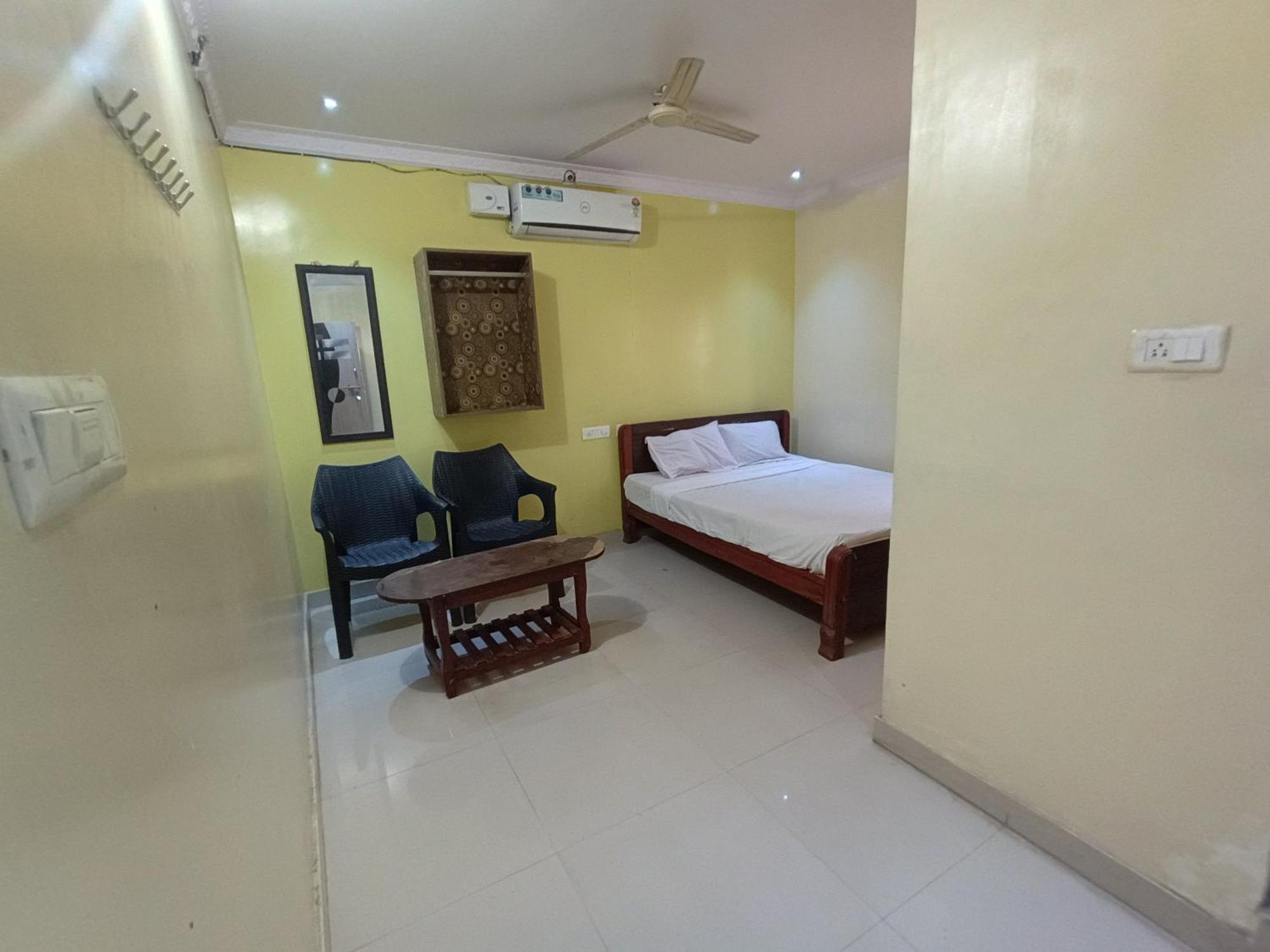 Hotel Malnad Grand Inn Kumbalgod Exterior foto