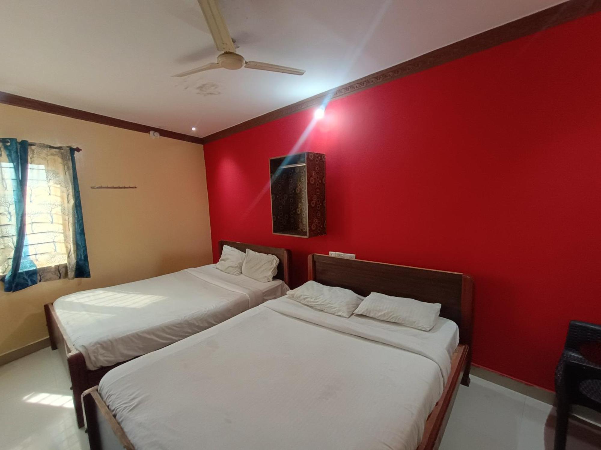 Hotel Malnad Grand Inn Kumbalgod Exterior foto
